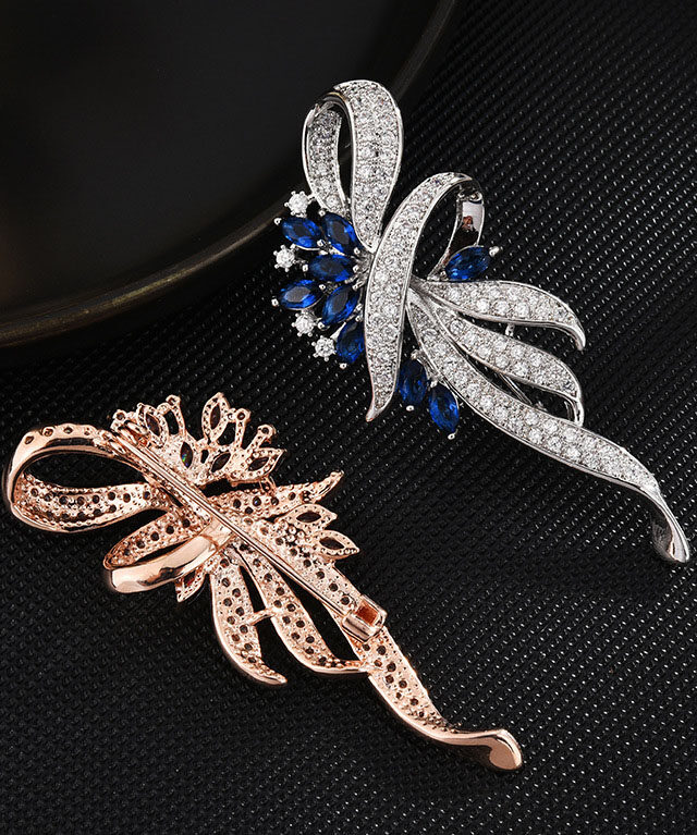 Corsage brooch versatile coat and suit accessories