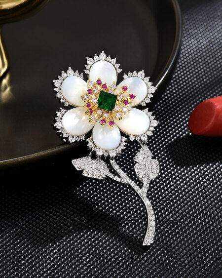 Natural Mother-of-Pearl Flower Brooch Corsage Dress Pin