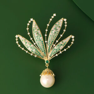 Green Leaf French Tassel Brooch with Zircon and Mother-of-Pearl Dress Accessory