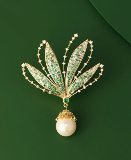Green Leaf French Tassel Brooch with Zircon and Mother-of-Pearl Dress Accessory