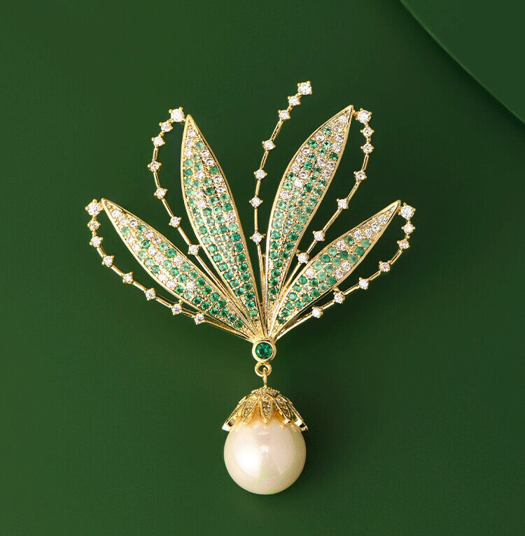 Green Leaf French Tassel Brooch with Zircon and Mother-of-Pearl Dress Accessory