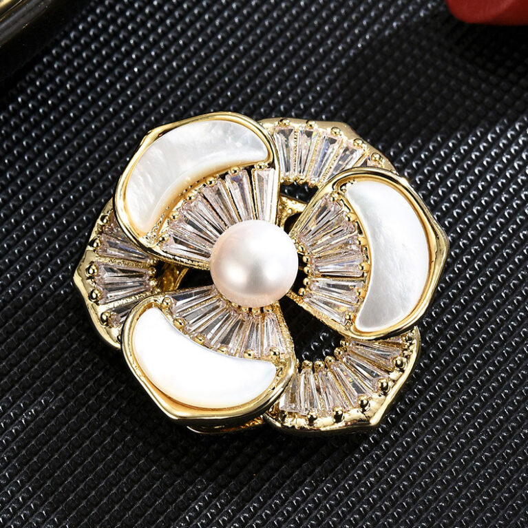 Camellia brooch dynamic pearl brooch corsage