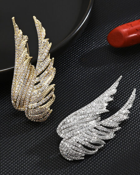 Flying Wings Brooch with Zircon<span> - </span>Gold